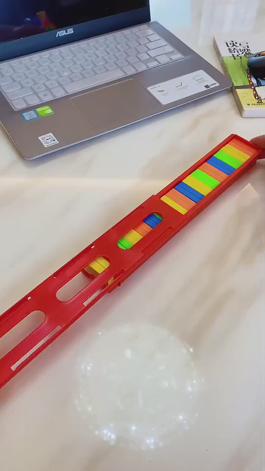 Tren fichas domino bloques